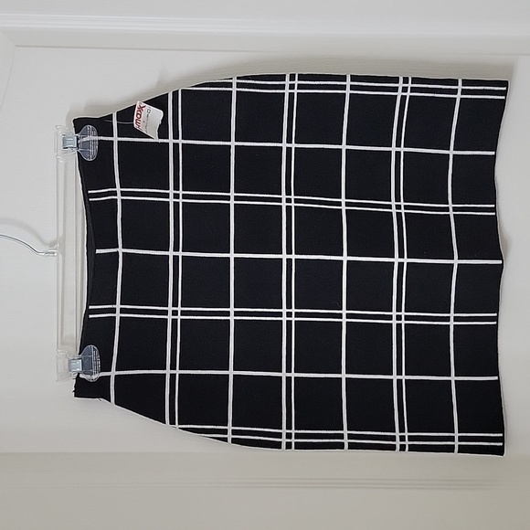 Milano Size S Black and White Windowpane Bodycon Midi Skirt, NEW - Picture 1 of 9